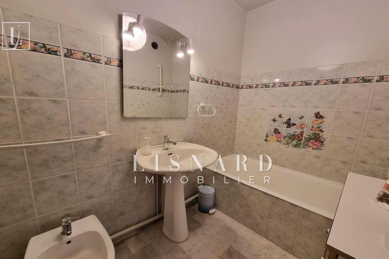 Appartement - 107 m² - 4 pièces