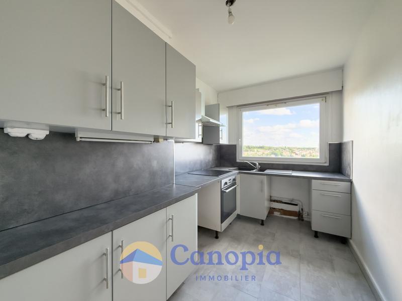 Appartement - 90 m² - 5 pièces