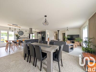 Maison - 133 m² - 6 pièces