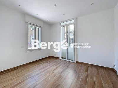 Bureau - 71 m² - 4 pièces