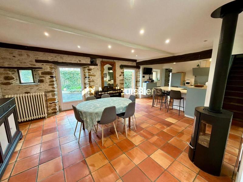 Maison en pierre - 107 m² - 5 pièces