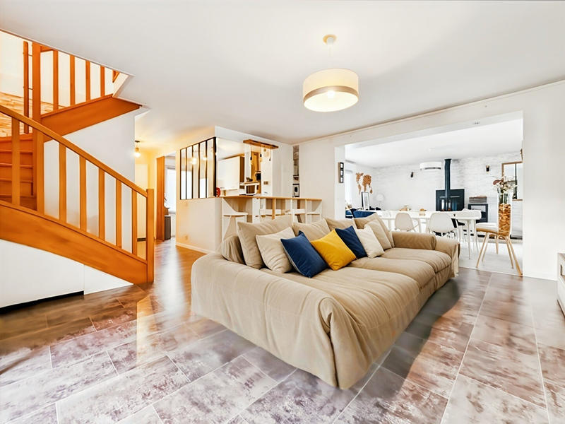 Maison - 140 m² - 7 pièces