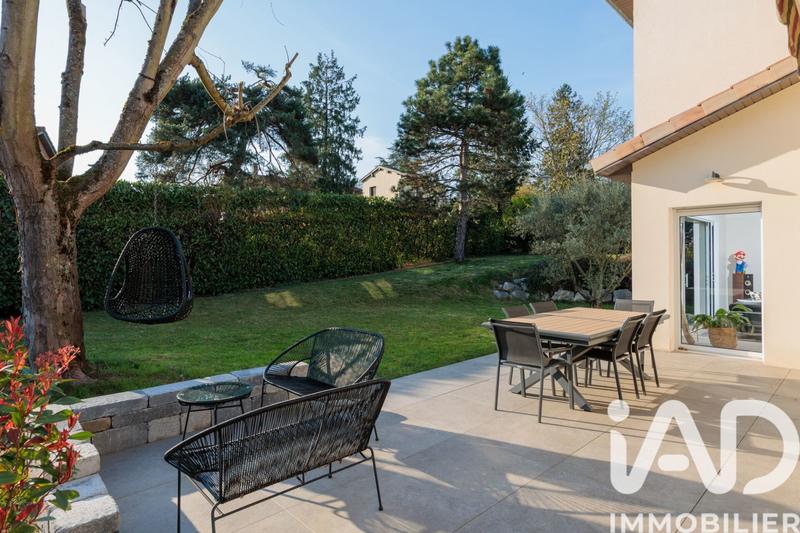 Maison - 166 m² - 6 pièces