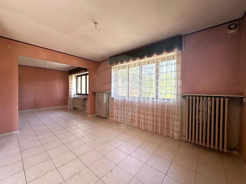 Maison - 181 m² - 9 pièces