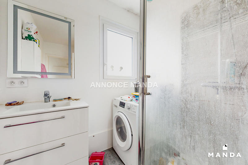 Chambre - 9 m² - 5 pièces