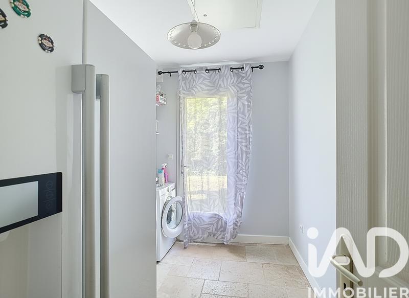 Maison - 220 m² - 8 pièces