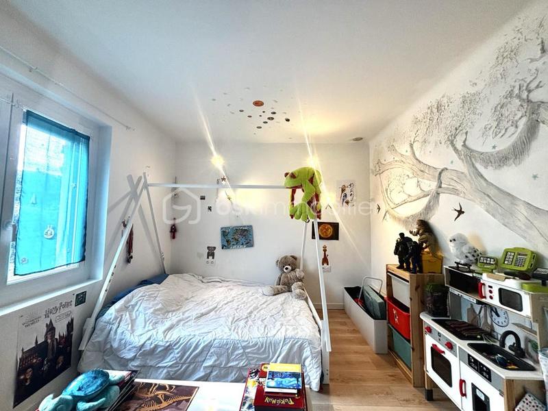 Maison traditionnelle - 88 m² - 4 pièces