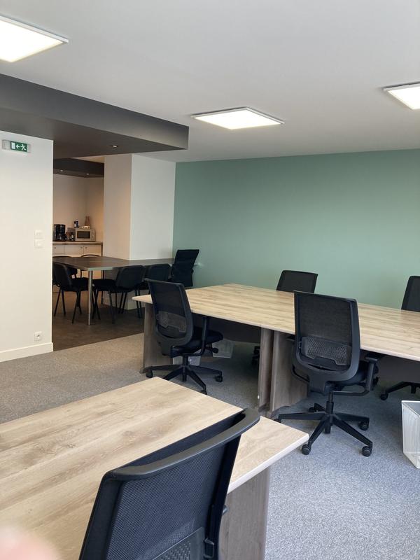 Bureau - 109 m² - 6 pièces