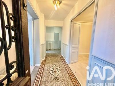 Maison - 288 m² - 12 pièces