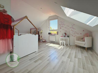 Maison - 171 m² - 7 pièces