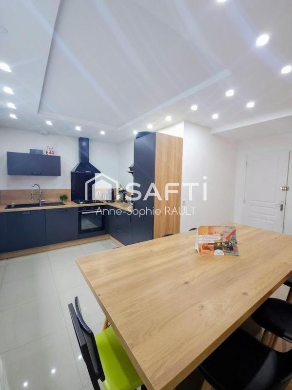 Maison - 158 m² - 8 pièces