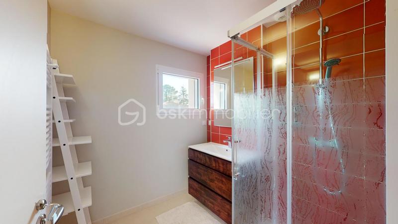 Maison traditionnelle - 171 m² - 5 pièces