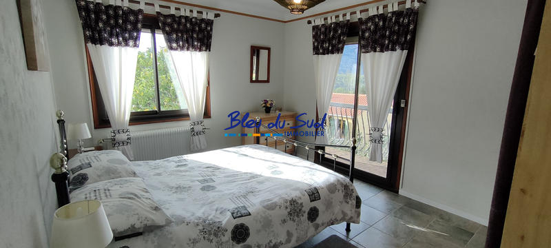 Maison - 190 m² - 8 pièces