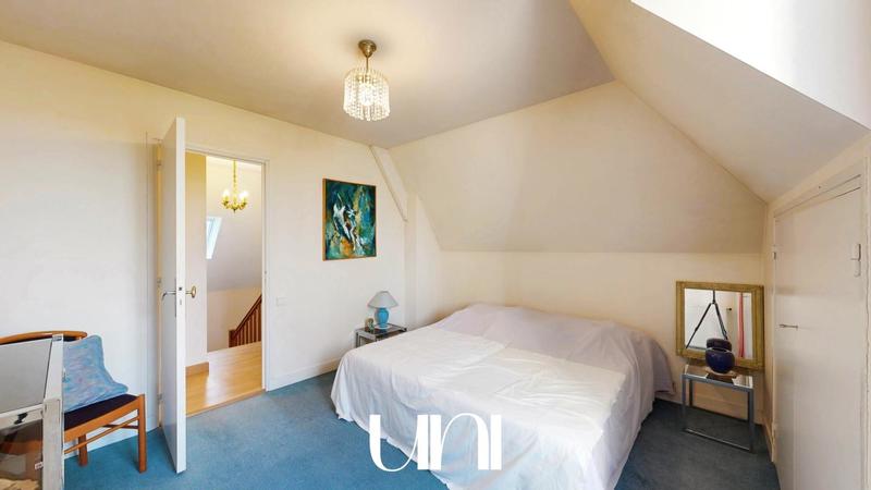 Maison - 190 m² - 7 pièces