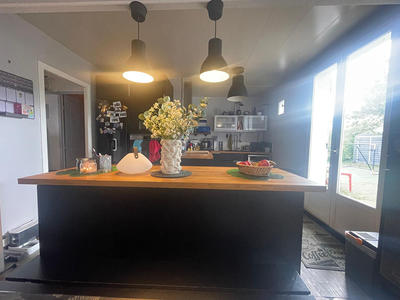 Maison - 93 m² - 4 pièces