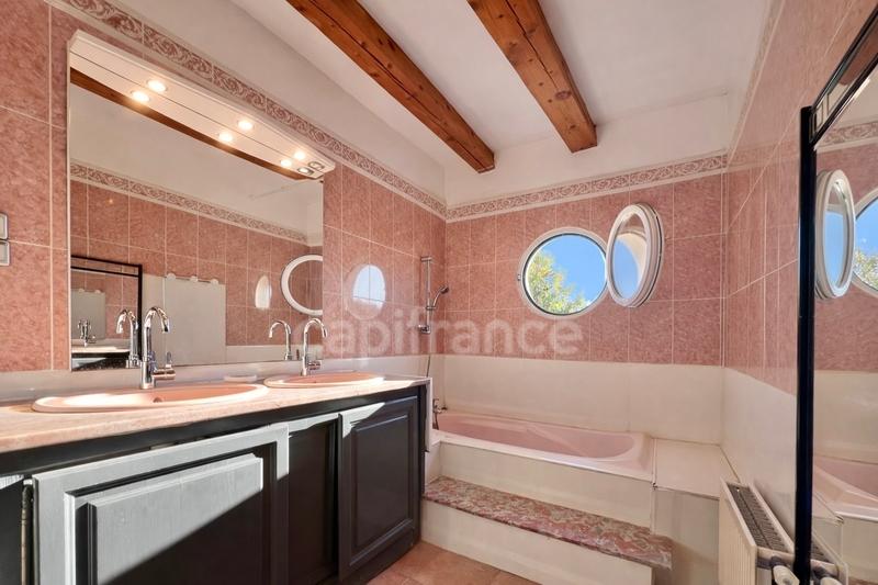 Maison - 160 m² - 7 pièces