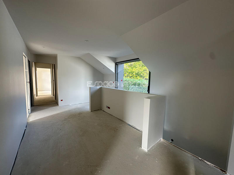 Maison - 200 m² - 6 pièces