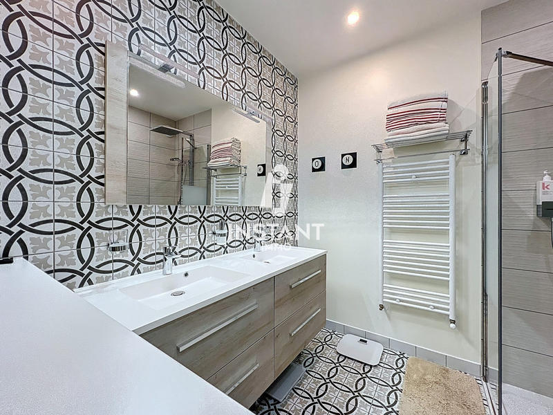 Appartement - 103 m² - 5 pièces