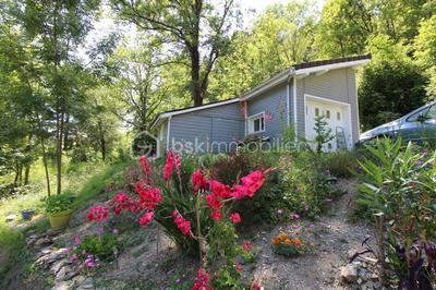 Propriété - 140 m² - 8 pièces