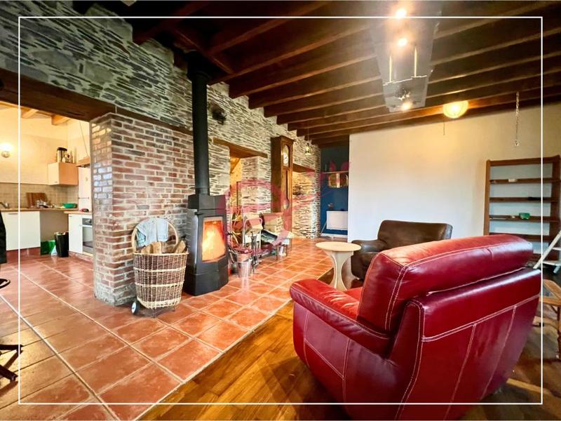 Maison en pierre - 166 m² - 7 pièces