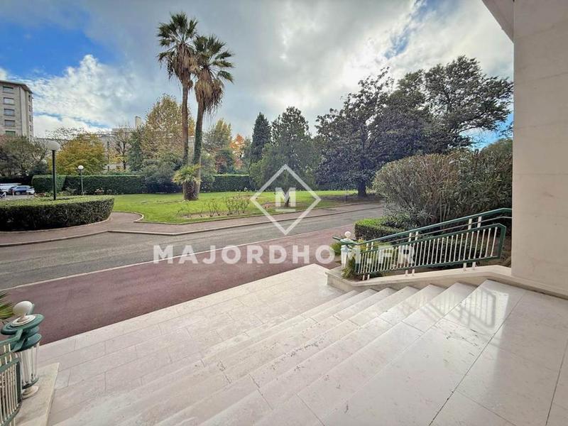 Appartement - 137 m² - 5 pièces