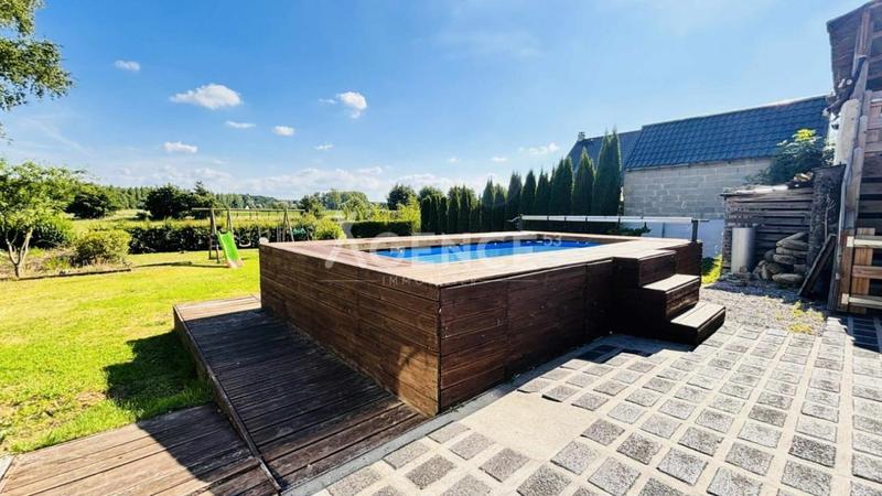 Maison - 237 m² - 6 pièces