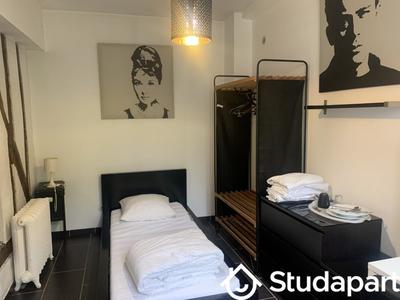 Chambre - 17 m² - 1 pièce