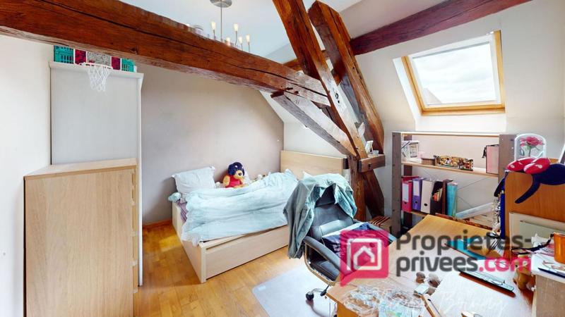 Maison - 210 m² - 7 pièces