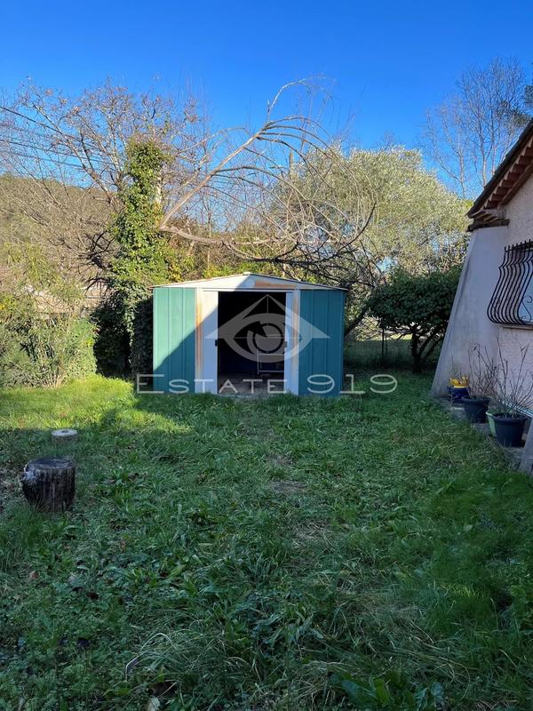 Villa - 215 m² - 9 pièces