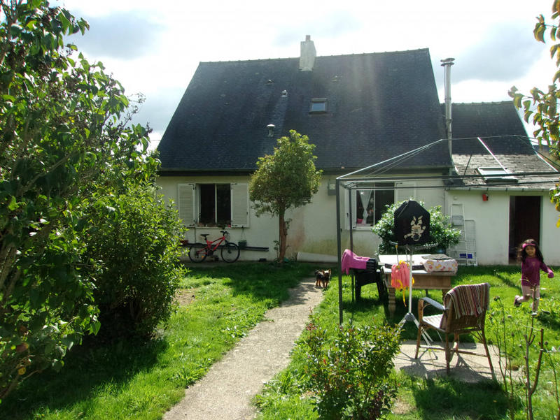 Maison - 90 m² - 5 pièces