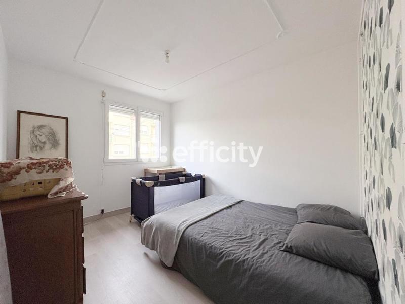 Appartement - 100 m² - 5 pièces