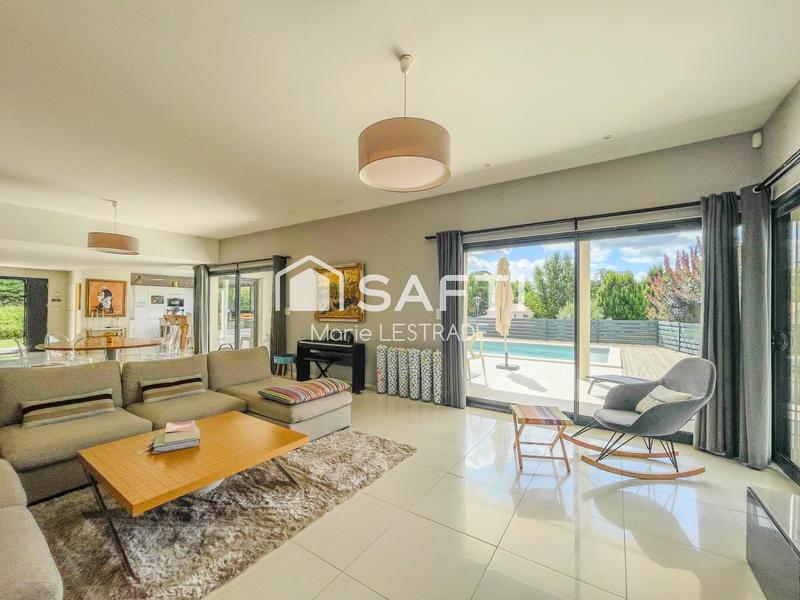 Maison - 195 m² - 6 pièces