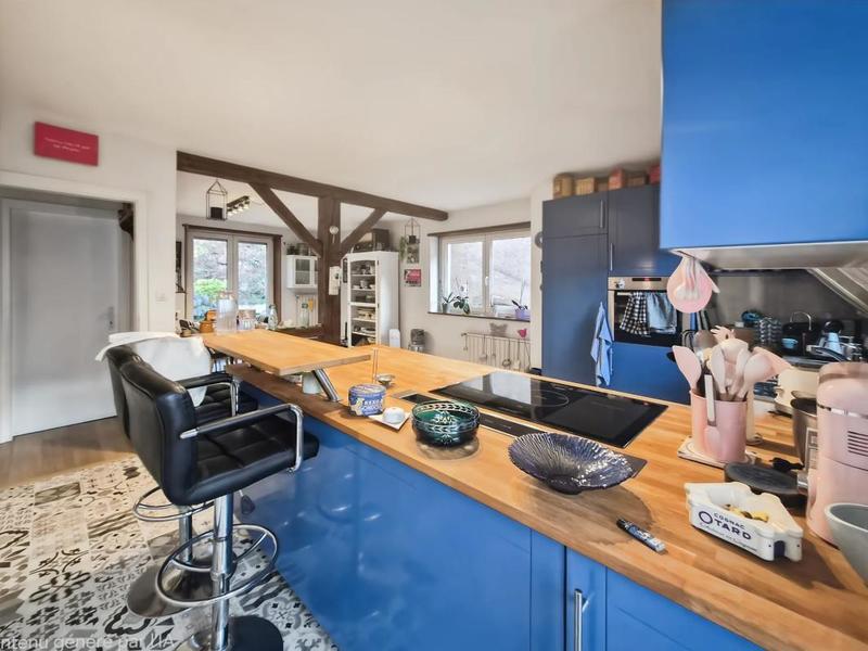 Maison - 195 m² - 6 pièces