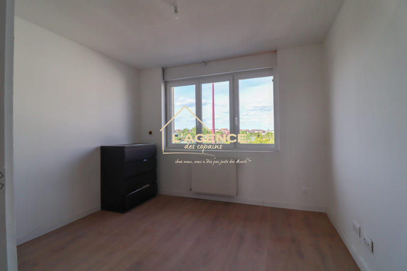 Maison - 90 m² - 3 pièces