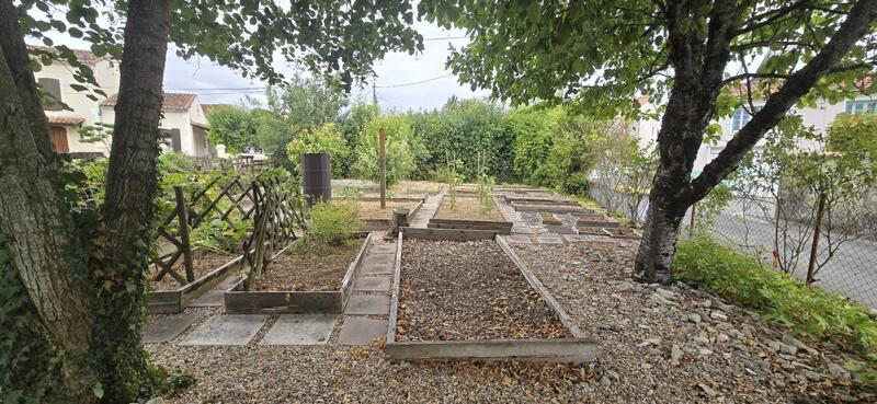 Propriété - 206 m² - 8 pièces