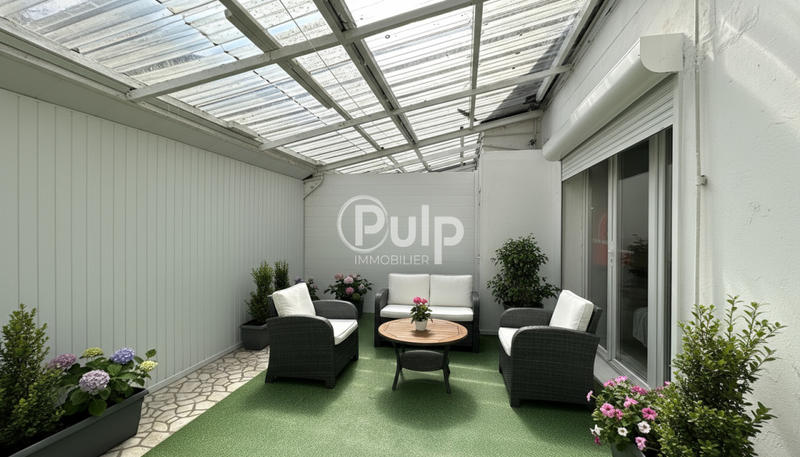 Maison - 260 m² - 7 pièces