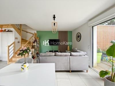 Maison - 90 m² - 4 pièces