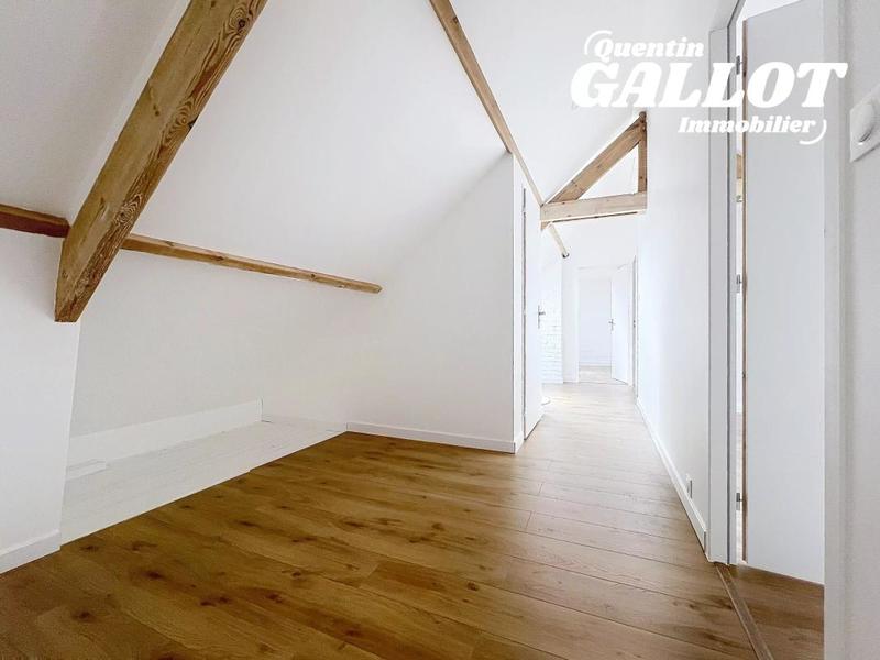 Maison - 202 m² - 5 pièces