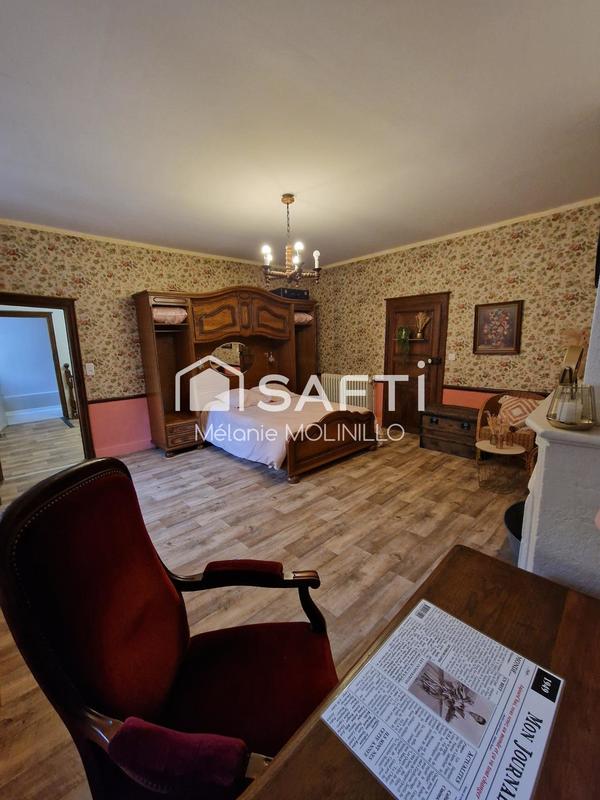 Maison - 204 m² - 12 pièces