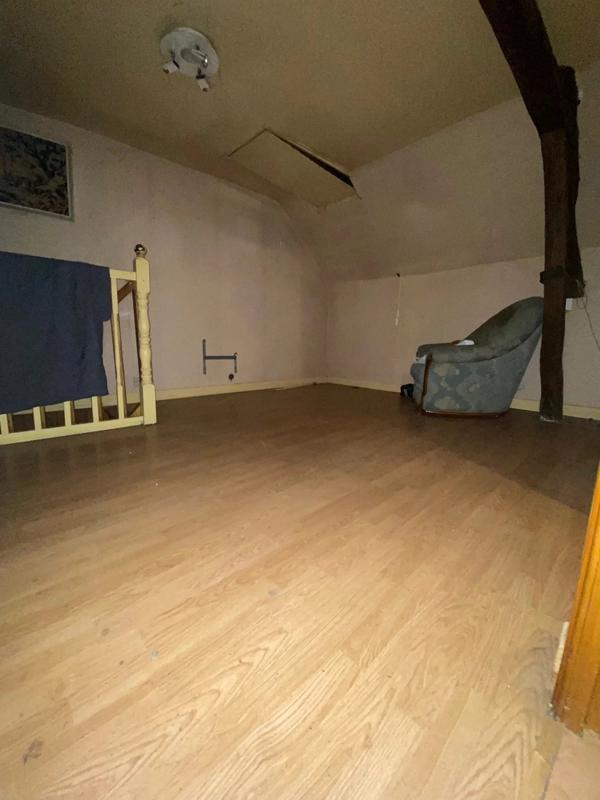 Maison - 95 m² - 5 pièces