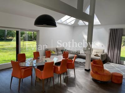 Maison - 354 m² - 8 pièces