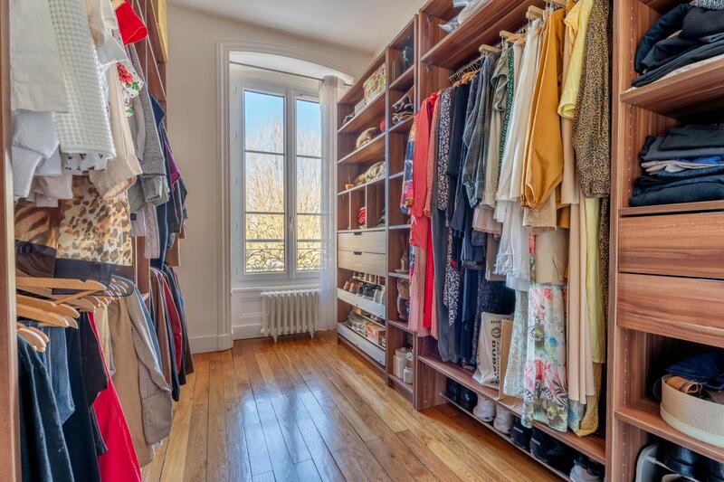 Appartement - 160 m² - 5 pièces