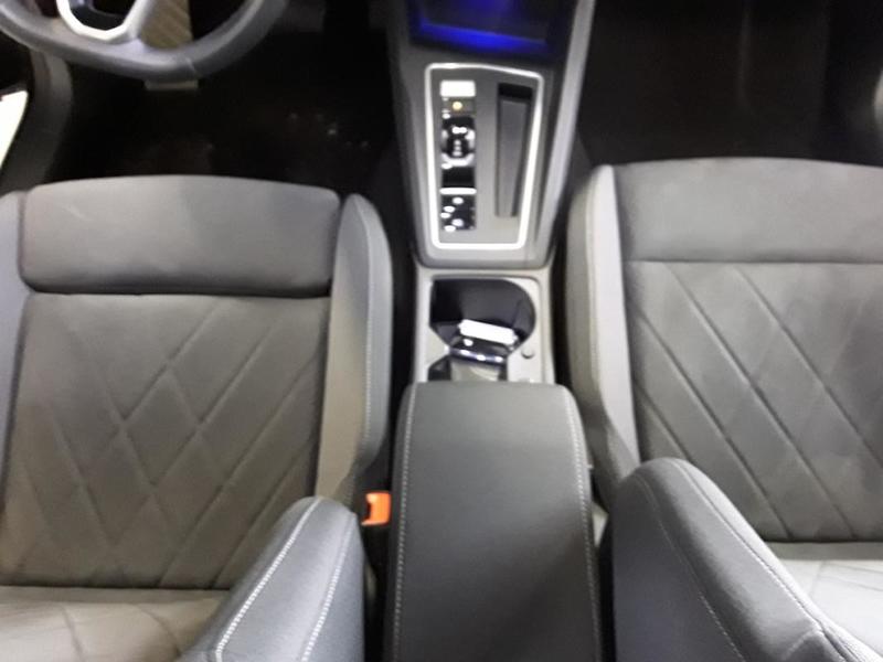 Volkswagen Golf VIII 2.0 Tdi 150 Cv Style Dsg7