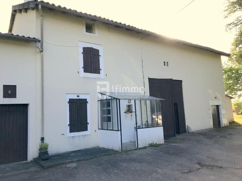 Propriété - 225 m² - 11 pièces