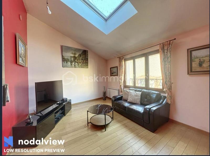 Maison de village - 215 m² - 10 pièces