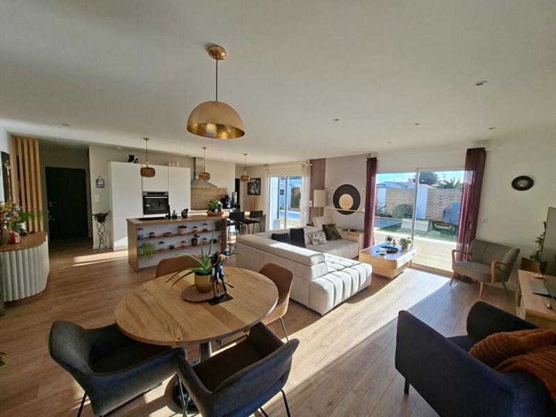 Maison - 108 m² - 4 pièces