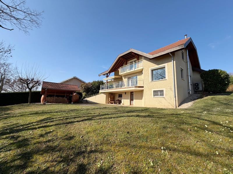 Maison - 213 m² - 8 pièces