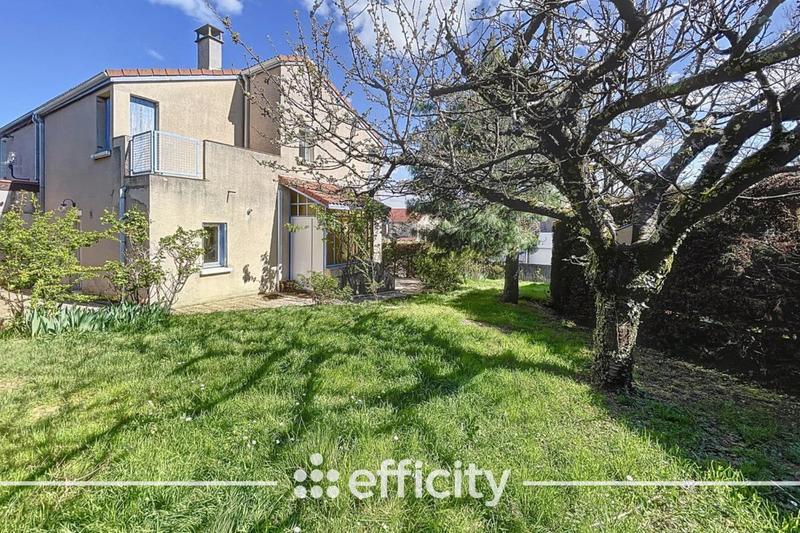 Maison - 86 m² - 4 pièces