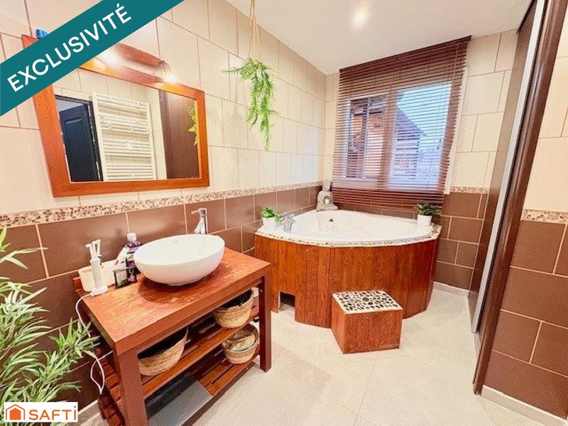 Maison - 157 m² - 8 pièces