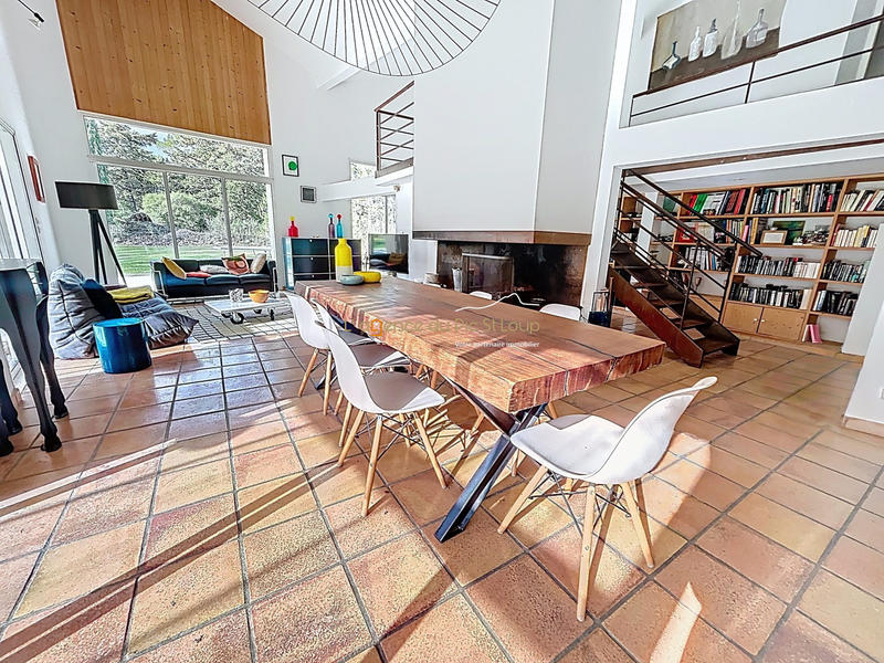 Villa - 194 m² - 6 pièces